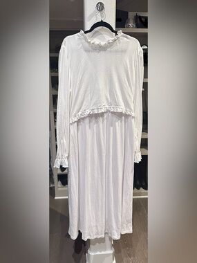White Long Sleeve Ruffle-Trim Nursing/Maternity Dress - size 20/22
